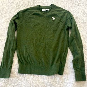 Abercrombie Boys v-neck Sweater. Med 9/10